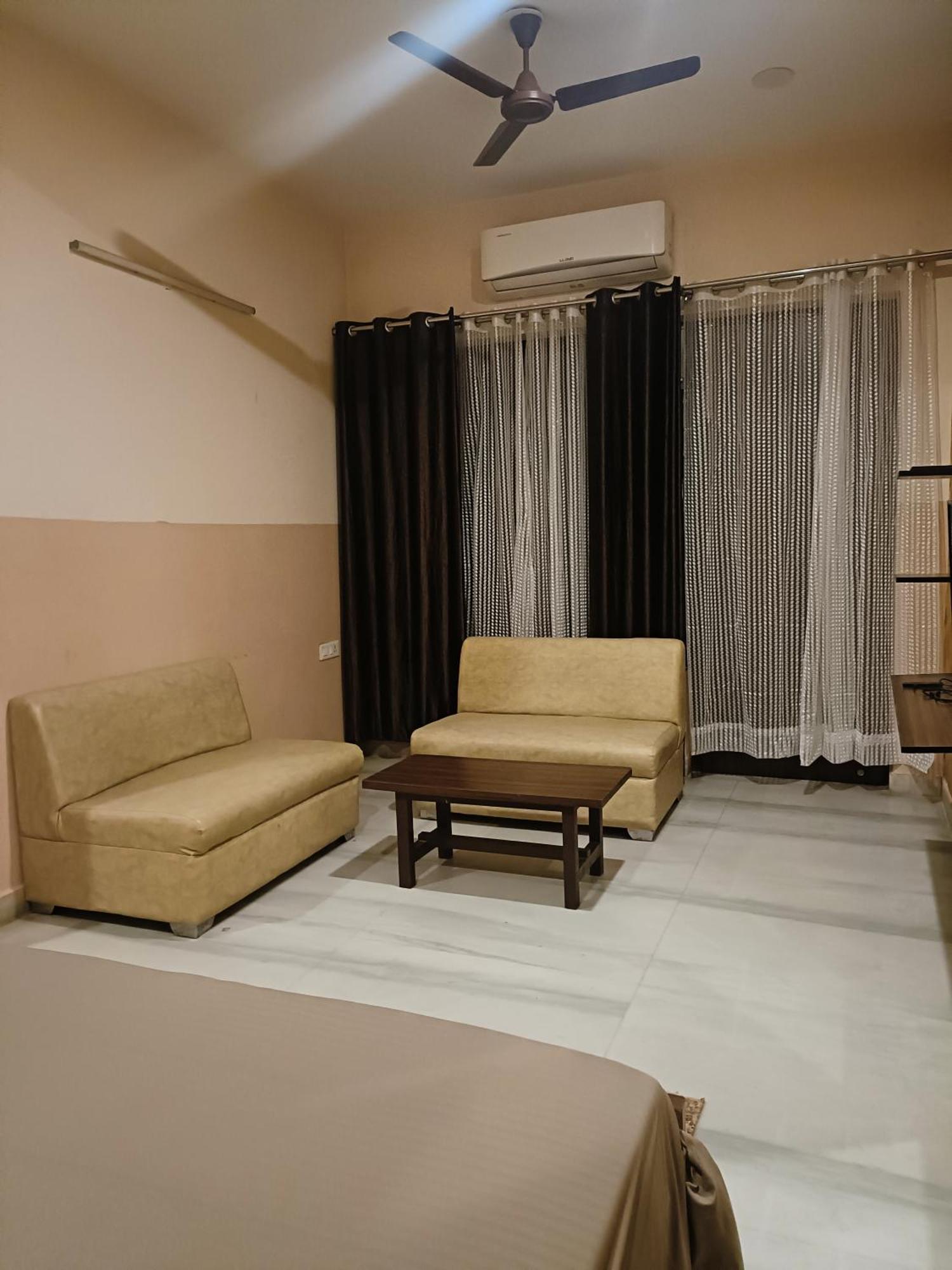 Mi Casa Sector 47 Apartment Gurgaon Exterior photo