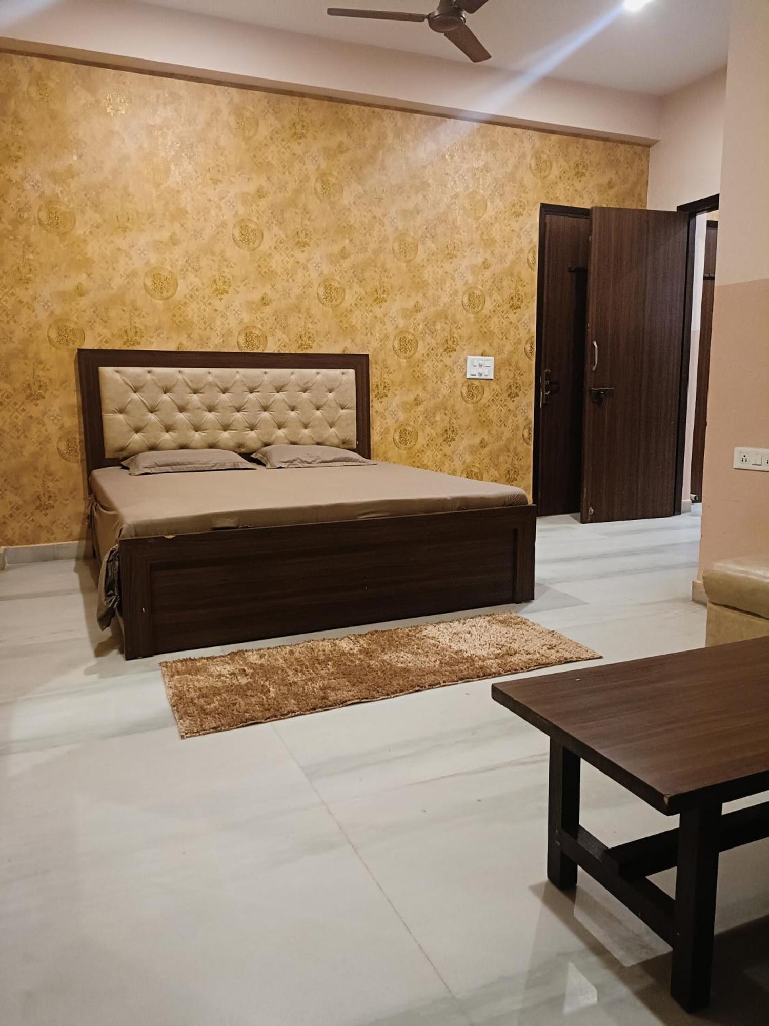Mi Casa Sector 47 Apartment Gurgaon Exterior photo