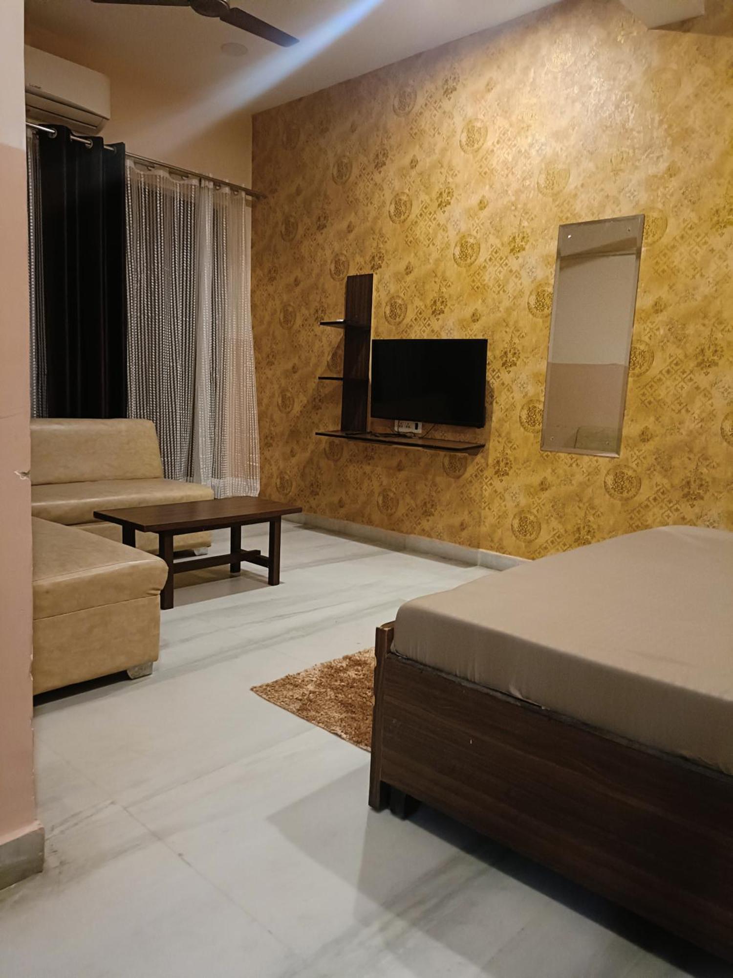 Mi Casa Sector 47 Apartment Gurgaon Exterior photo