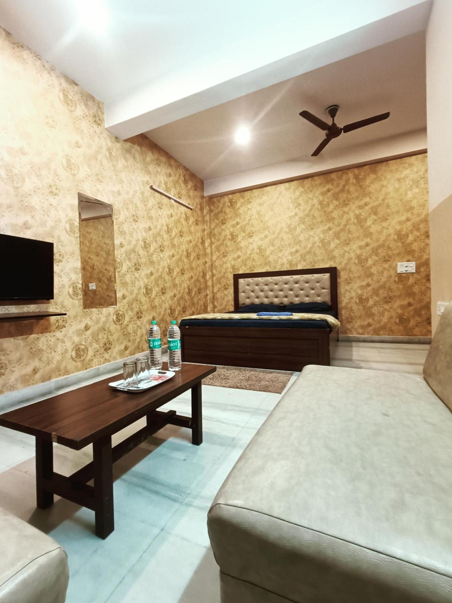 Mi Casa Sector 47 Apartment Gurgaon Exterior photo