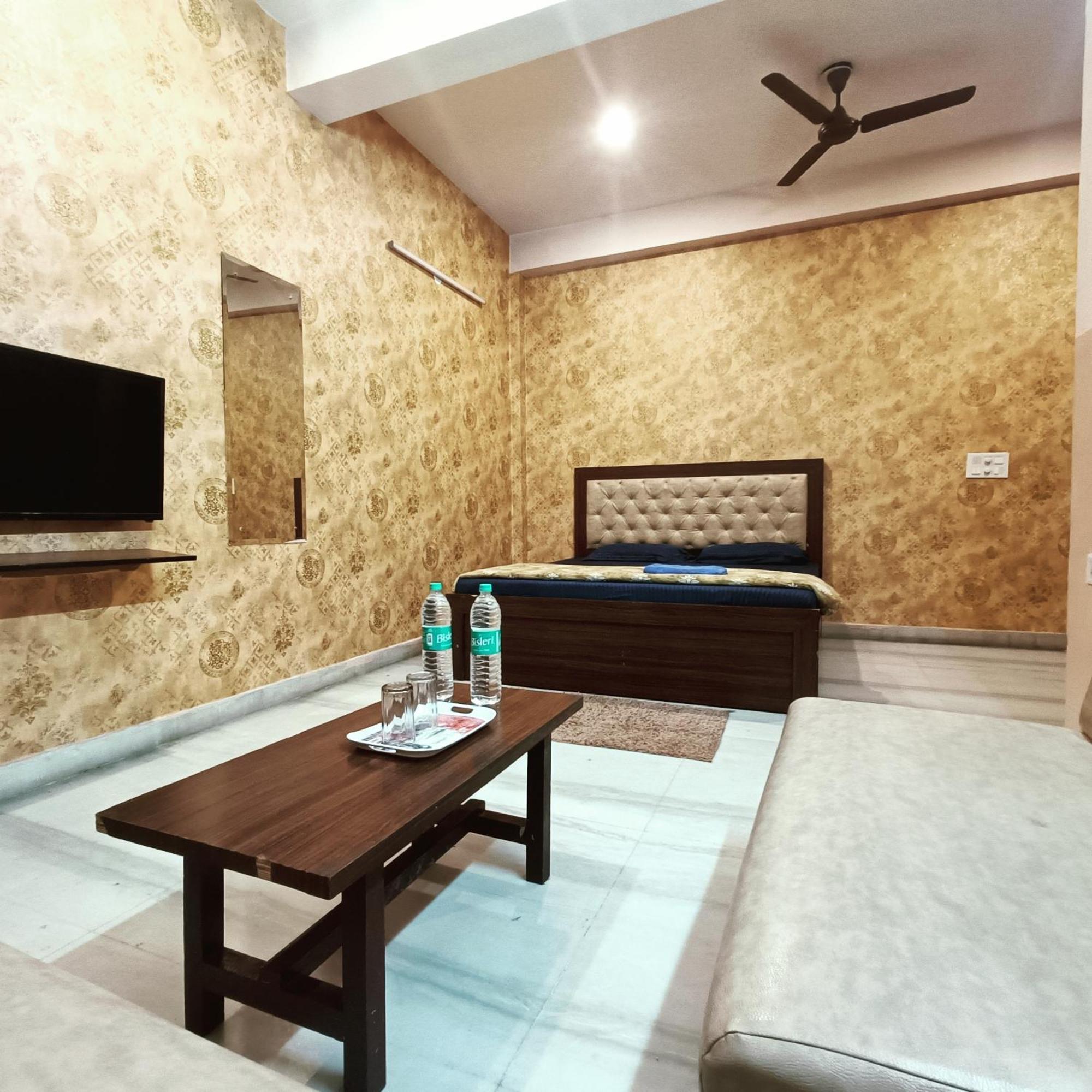 Mi Casa Sector 47 Apartment Gurgaon Exterior photo