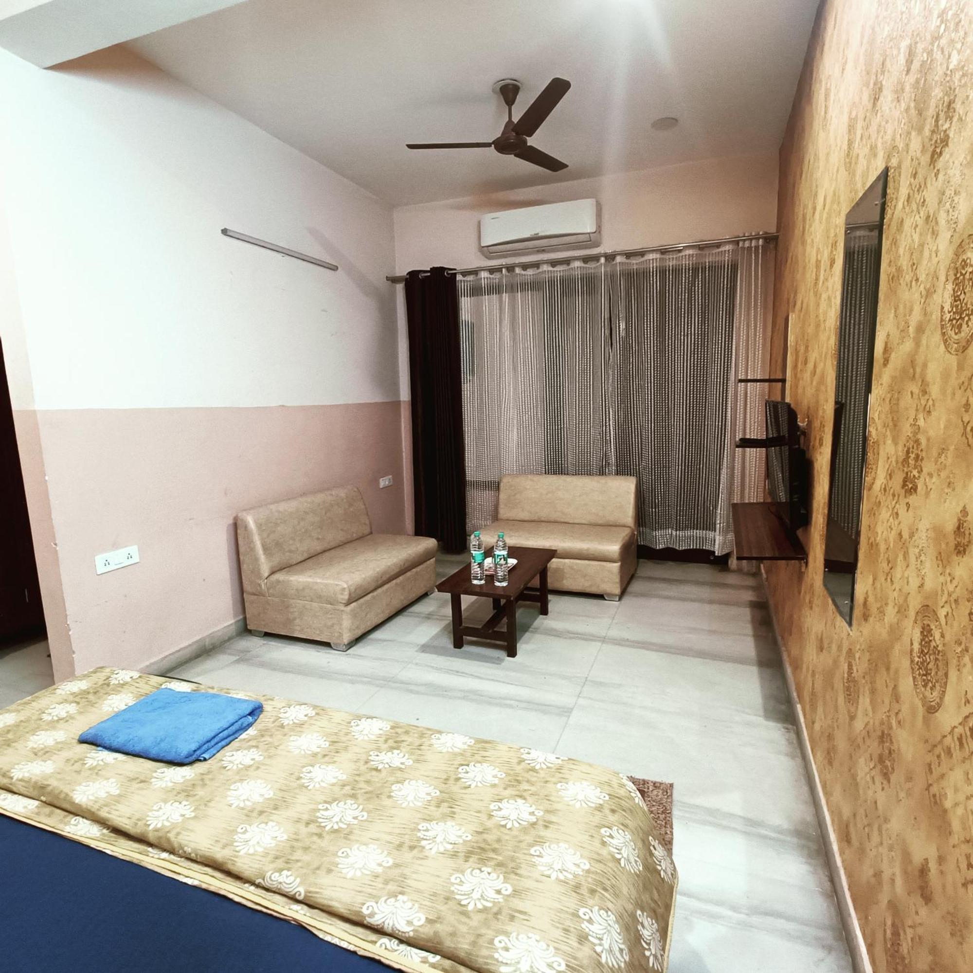 Mi Casa Sector 47 Apartment Gurgaon Exterior photo