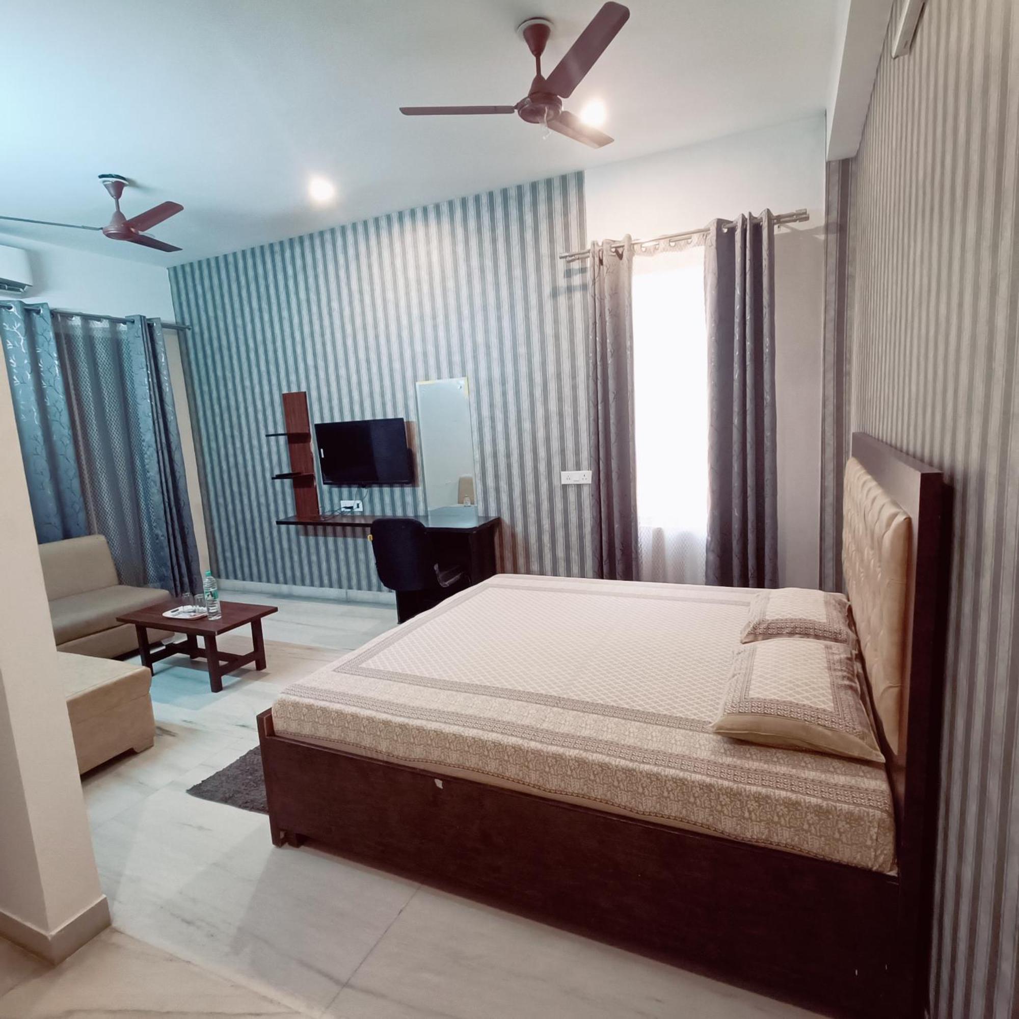 Mi Casa Sector 47 Apartment Gurgaon Exterior photo