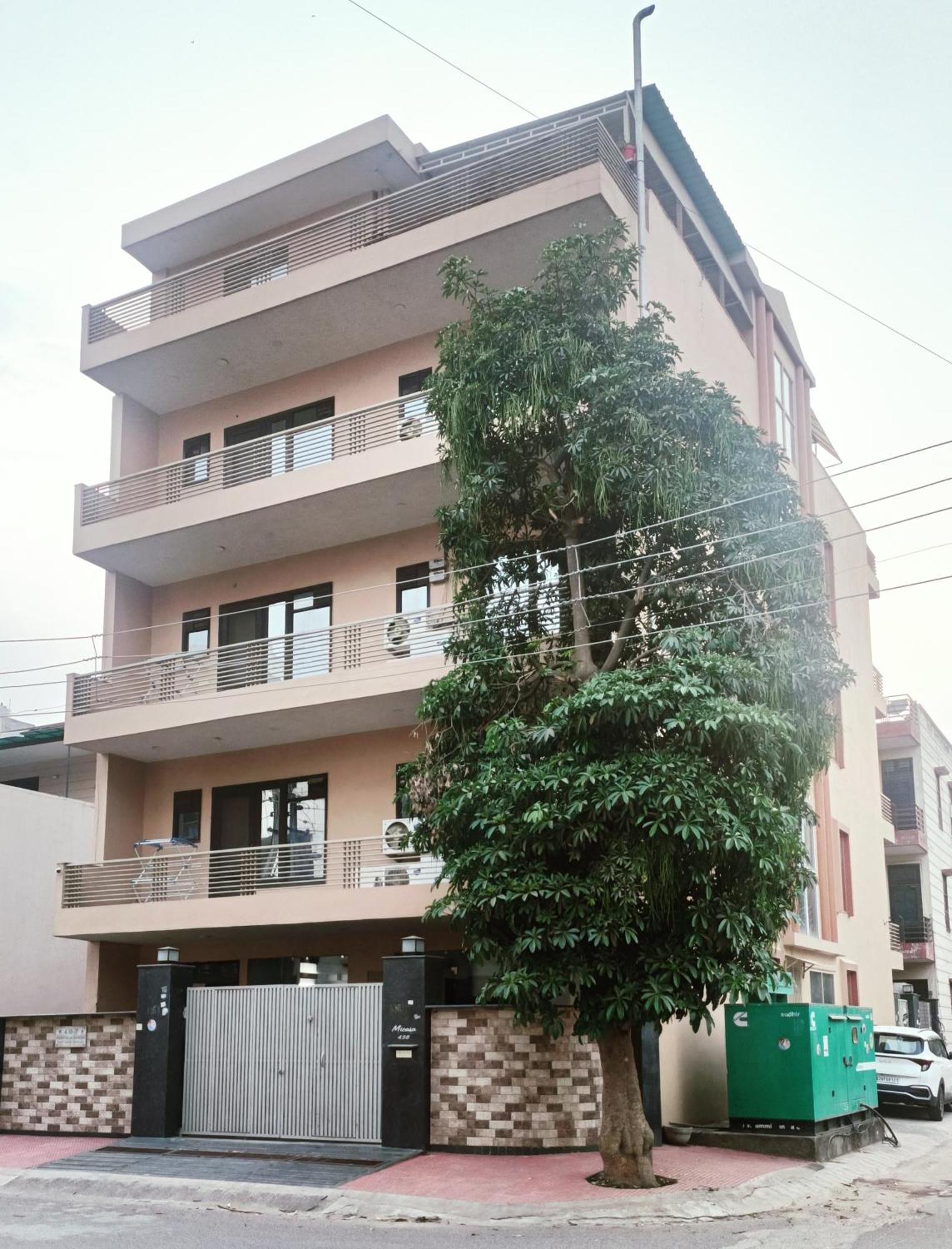 Mi Casa Sector 47 Apartment Gurgaon Exterior photo